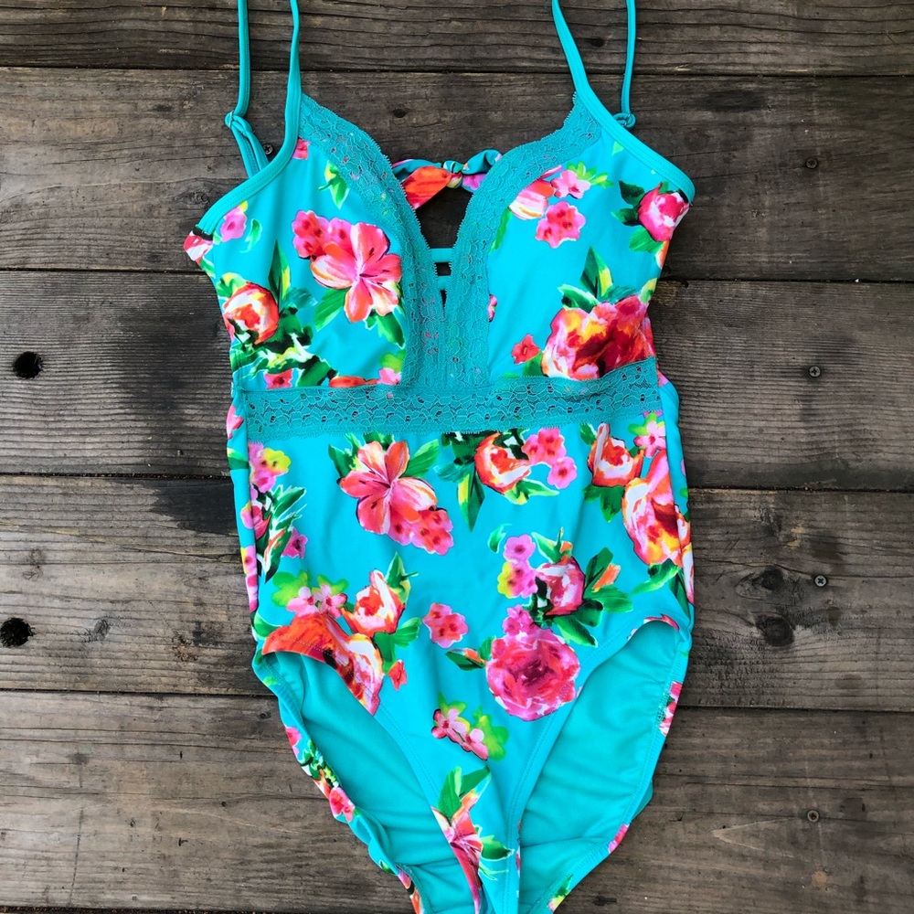 ✈️One piece Teal Swimsuit by Time And Tru